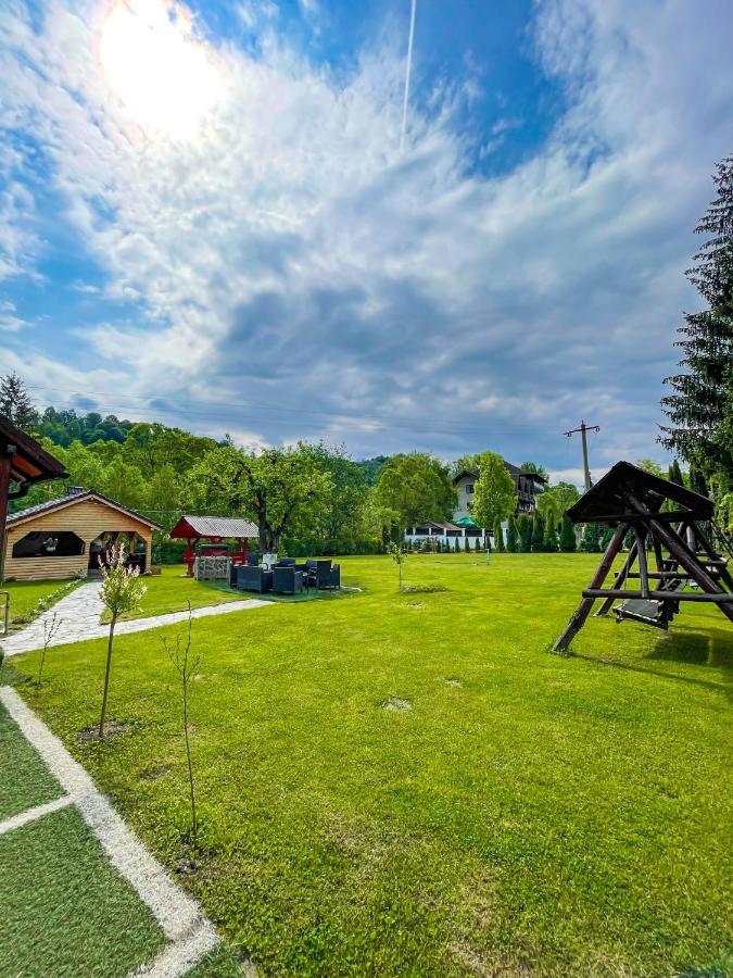 Vila Lilica Bran  Bagian luar foto